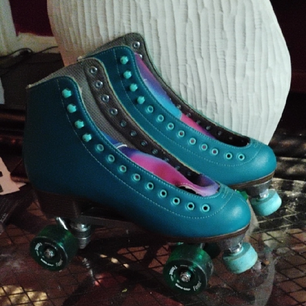 Teal Roller Skates with Green Wheels